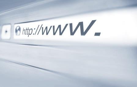 www-Zeile, stilisierte url im Adressfeld eines Rechner-Bildschirms